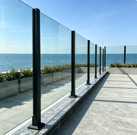 Système de balustrade en verre sur rail en aluminium noir pour balcon et escalier résidentiels - Vente en gros