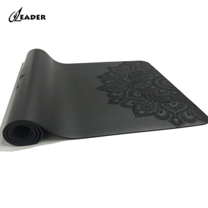 Emballage de <span class=keywords><strong>tube</strong></span> en PU de qualité supérieure sans phtalate Tapis de yoga végétalien noir avec marque privée - Product Image 1