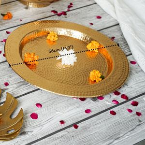 Plateau rond en aluminium doré pour servir à la maison des collations, des boissons, des desserts et de la décoration avec un design léger et durable pour un usage quotidien - Product Image 6