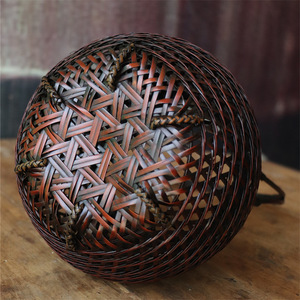 Japanese Style Bamboo Woven Flower Vase Handmade Natural Bamboo Craft Home Decoration Basket For Floral Arrangement - Product Image 4