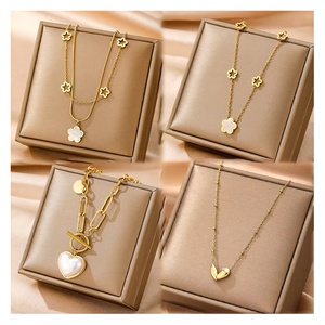 Gran oferta de acero inoxidable, collar con colgante de corazón de trébol de concha de perla en capas de oro de 18 quilates, collar de flores de cuatro hojas para mujer - Product Image 1