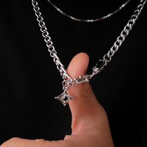 Collar con colgante de cruz, diseño simple y unisex - Product Image 4