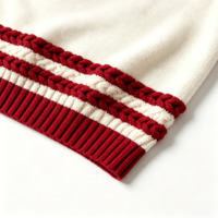 Nouvelle Arrivée Pull en Tricot Rouge Crème KTY avec Patch Brodé KTY Shield Col Rond