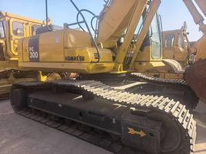 Excavatrice sur chenilles Komatsu PC300LC d'occasion, d'origine japonaise, 30 tonnes, hydraulique, en bon état, en stock - Product Image 1