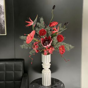 Bouquet de proteas artificielles rouges en soie PVC pour la décoration de la maison et des mariages - Product Image 1
