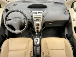Pour <span class=keywords><strong>Yaris</strong></span> 2008 1.6G Automatique Édition Raffinée Berline Conduite à Gauche Pneus R15 Essence Climatisation Sièges Légers Sièges Électriques - Product Image 6