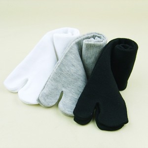 Prix de gros Japonais Tabi <span class=keywords><strong>Chaussettes</strong></span> pour Hommes Sports-Style Split <span class=keywords><strong>Chaussettes</strong></span> à Deux Orteils Blanc Business Made Polyester-pour Hôtels 5 Paires - Product Image 6