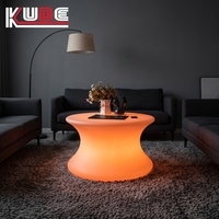 Table de salon LED en forme de sablier, lumineuse, étanche, rechargeable, télécommandée, en plastique, pour bars et salons, vente en gros, décoration