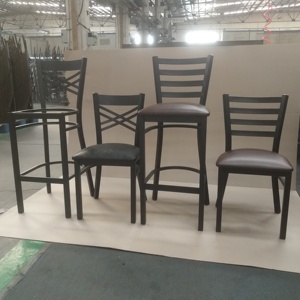 Juego de Mesas y Sillas de Madera Rústica Usada China para Restaurante - Product Image 6