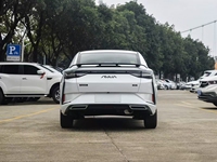 Dongfeng Aeolus Yixuan 2024 1.5L Automatique Édition Jing Su 5 Places Essence Berline Compacte pour les Déplacements Quotidiens en Famille
