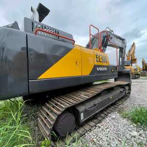Excavatrice Volvo EC380 bien entretenue, inspectée, testée et durable pour les opérations de dragage intensif, de construction de canaux fluviaux et de travaux maritimes - Product Image 1