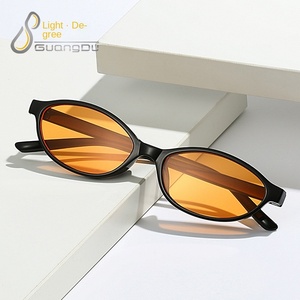 Européen américain Ins Cat Eye Street Photoshoot Lunettes de <span class=keywords><strong>soleil</strong></span> femmes à la mode ovale petit cadre personnalisé à la mode porter PC - Product Image 4