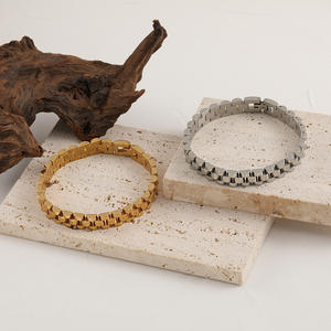 <span class=keywords><strong>Montre</strong></span> en métal pour hommes 26Mm 18Mm Lien en acier avec <span class=keywords><strong>bracelet</strong></span> 22 20Mm Coffret cadeau <span class=keywords><strong>Montre</strong></span> pour hommes femmes filles - Product Image 5