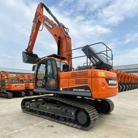 Excavatrice sur chenilles hydraulique Doosan DX300LC-9C d'occasion, faible nombre d'heures, bon état, prête à l'emploi, vente directe usine
