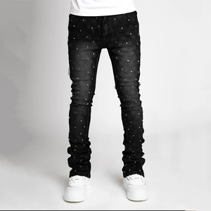 Jeans en denim stretch slim fit pour hommes avec clous en diamant, mode streetwear pour hommes - Product Image 2