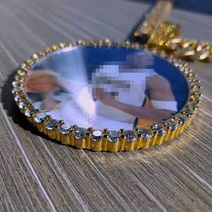قلادة دائرية فارغة للطباعة بالتسامي، قلادة مخصصة بصورة تذكارية، الأكثر مبيعًا - Product Image 2