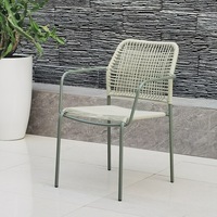 Table et chaises d'extérieur nordiques pour cour, balcon, jardin – Mobilier décontracté, imperméable, résistant aux UV, en PE, pour repas en plein air