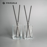 Diffuseur de parfum de maison carré personnalisé de 50ml 100ml 200ml Bouteille de diffuseur de roseau en verre vide