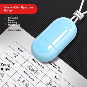Gravure personnalisée de nom et signature manuscrite sur tampon personnel en plastique photosensible pour infirmière 1225 - Product Image 5