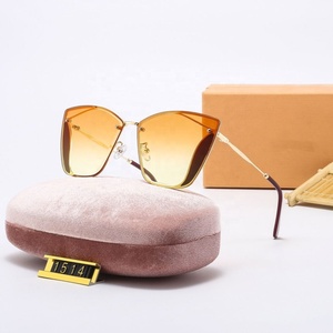 Lunettes de soleil dégradées de créateur pour femmes Lunettes de soleil d'inspiration interne de luxe de haute qualité pour femmes Monture en métal rouge en gros - Product Image 5