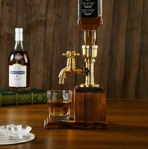 Dispensador de Vino Rústico Hecho a Mano con Grifo de Latón y Base de Madera Carbonizada para Bar y Fiestas - Product Image 5