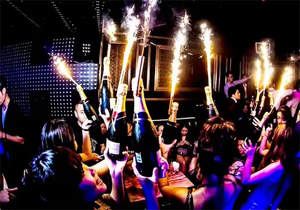 <span class=keywords><strong>Bouteille</strong></span> de <span class=keywords><strong>champagne</strong></span> pour fête d'anniversaire bougie d'anniversaire feu d'artifice <span class=keywords><strong>fontaine</strong></span> de glace de sécurité porte-clip en plastique - Product Image 2