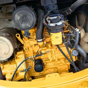 Excavatrice CAT304 4 tonnes Mini hydraulique Excellent état Cabine fermée Prix bas Fabriqué au Japon avec emballage d'origine - Product Image 6