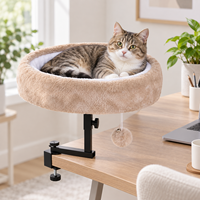 Lit pour chat à fixer sur bureau avec pince, hauteur réglable, perchoir rond en peluche, lit surélevé peu encombrant pour la maison et le bureau