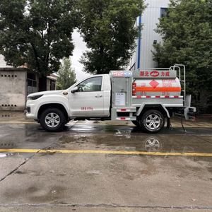 Camioneta Foton 4x2 Nueva, Mini, con Tanque de Acero Inoxidable para Transporte de Combustible, con Dispensador de Combustible para Entrega de Gasolina - Product Image 3