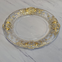 Assiette de présentation ronde élégante en plastique PP avec bordure dorée pour réceptions de mariage et décorations de table de fête