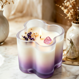 Bougie parfumée en cire de soja Relaxlines - Fabriquée à la main dans des pots en verre assortis, plusieurs tailles et couleurs - Product Image 6