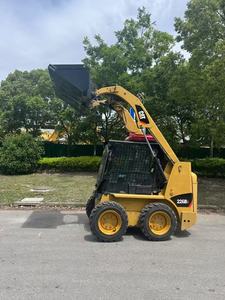 รถตักล้อยาง CAT 226B เครื่องยนต์ 2000 กก. สีเหลือง ผลิตในสหรัฐอเมริกา - Product Image 3