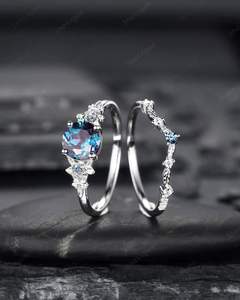 Anillo de compromiso redondo de Alejandrita de platino, anillo de promesa Floral de oro blanco para mujer, joyería de moissanita - Product Image 2