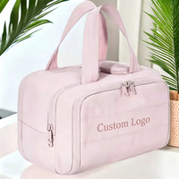 Sac de toilette de voyage matelassé en nylon imperméable grande capacité avec logo personnalisé, fermeture éclair et poignée, organiseur de cosmétiques, pochette en polyester