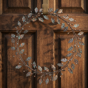 Corona de Hojas de Roble Metálica Rústica, Hecha a Mano, Decorativa, Redonda, Sin Luces, para Colgar en Puerta o Pared - Product Image 2