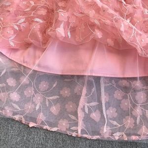 Vestido de Encaje Tridimensional con Cuello en V, Estilo <span class=keywords><strong>Alta</strong></span> <span class=keywords><strong>Costura</strong></span>, Ligero y Lujoso, Etéreo y Hermoso, de Marca Pequeña para Mujer, Impresionante - Product Image 4