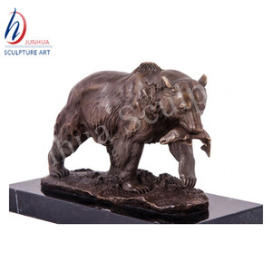 Scultura di orso in bronzo che combatte con statua di aquila per pesci eleganti oggetti d'arte artigianali in metallo - Product Image 3