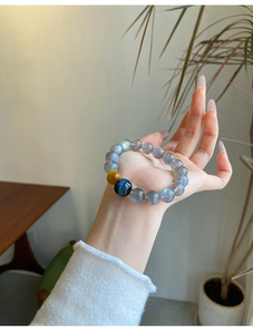 Bracciale con perle a sfera in quarzo naturale e <span class=keywords><strong>occhio</strong></span> <span class=keywords><strong>di</strong></span> <span class=keywords><strong>tigre</strong></span> blu-oro - Gioiello elegante unisex per protezione e ricchezza, regalo per lui e per lei FJYA - Product Image 3