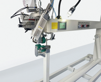 Machine de scellage de coutures à air chaud avec bras extensible et rouleau de traction, capable de produire des panneaux publicitaires