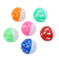 Balle de jeu pour chat en plastique avec son et clochette, pour l'auto-entretenissement et le soulagement de l'ennui, colorée et creuse