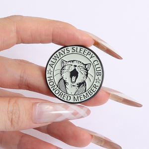 Pin Enamel selalu Little Sleepy Club bros kucing lelah lucu bros lencana kerah anggota merasa terhormat hadiah perhiasan untuk teman grosir - Product Image 4