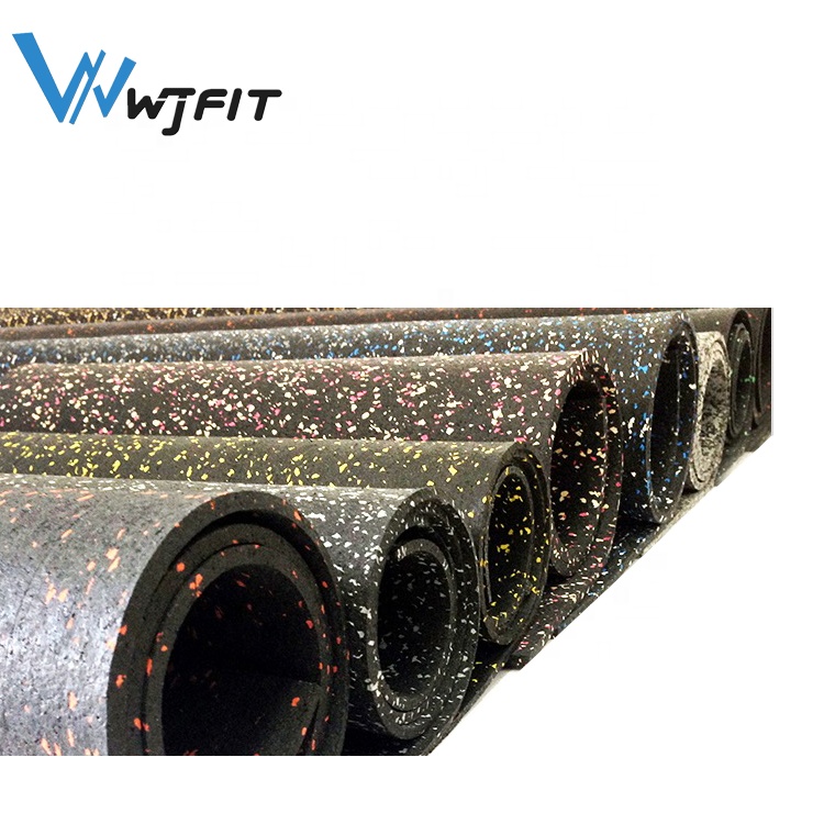 Экологичное резиновое напольное коммерческое оборудование для спортзала, напольное покрытие для фитнеса черного цвета в рулоне