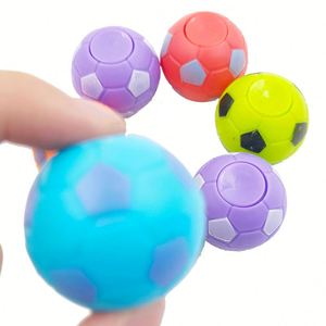 Spinner de Dedo con Diseño de Balón de Fútbol, Personalizable, Estilo Estudiantil, Juguete Antiestrés en Cápsula, Creativo - Product Image 2