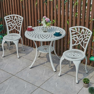 moderne, ensemble de table à manger ronde en aluminium pour restaurant, table basse blanche moulée et chaises pour 2 personnes - Product Image 4