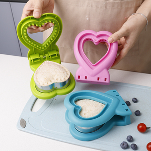 Emporte-pièces en forme de cœur pour sandwichs, moule pour boîte à bento, emporte-pièces en plastique écologiques et lavables au lave-vaisselle pour enfants - Product Image 3