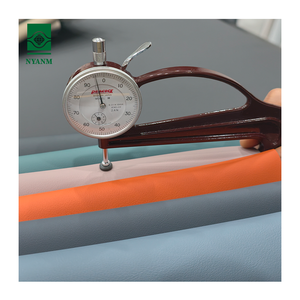 <span class=keywords><strong>Tela</strong></span> de Cuero Sintético de PVC para Tapicería de Equipos Deportivos de Gimnasio y Colchones, Resistente al Agua y a las Manchas, Color y Textura Personalizables - Product Image 2