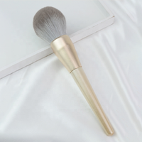 Outil de beauté professionnel manche en bois bio sablage or platine unique grand pinceau de maquillage en poudre