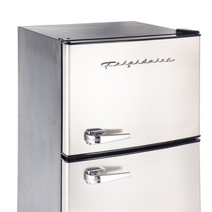 Refrigerador BCD-210 de 18 Pies Cúbicos con Congelador Inferior y Máquina de Hielo Integrada, Refrigerador Bajo Encimera Integrado - Product Image 3