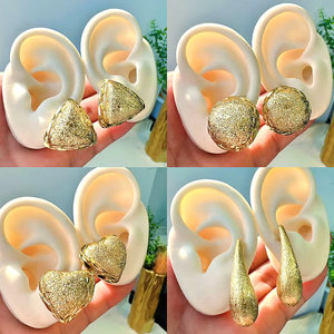Pendientes <span class=keywords><strong>de</strong></span> aro <span class=keywords><strong>de</strong></span> <span class=keywords><strong>oro</strong></span> mate bonitos, pendientes <span class=keywords><strong>de</strong></span> aro mate chapados en <span class=keywords><strong>oro</strong></span> hechos a mano, chapados en <span class=keywords><strong>oro</strong></span> pendientes <span class=keywords><strong>de</strong></span> aro, venta al por mayor - Product Image 3
