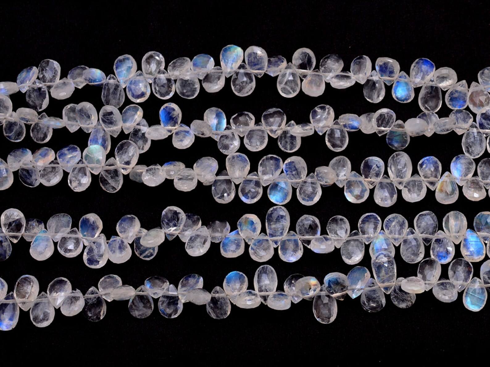 สีฟ้าสีขาว